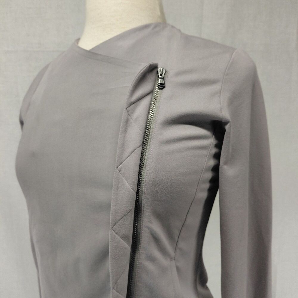 Under Armour LS Gray Cropped Coat All Season Gear SZ S - Picture 2 of 8